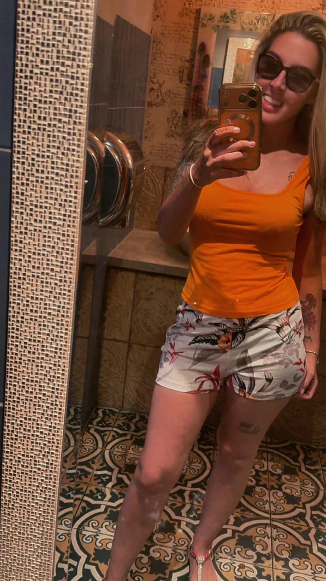 @becky 👑