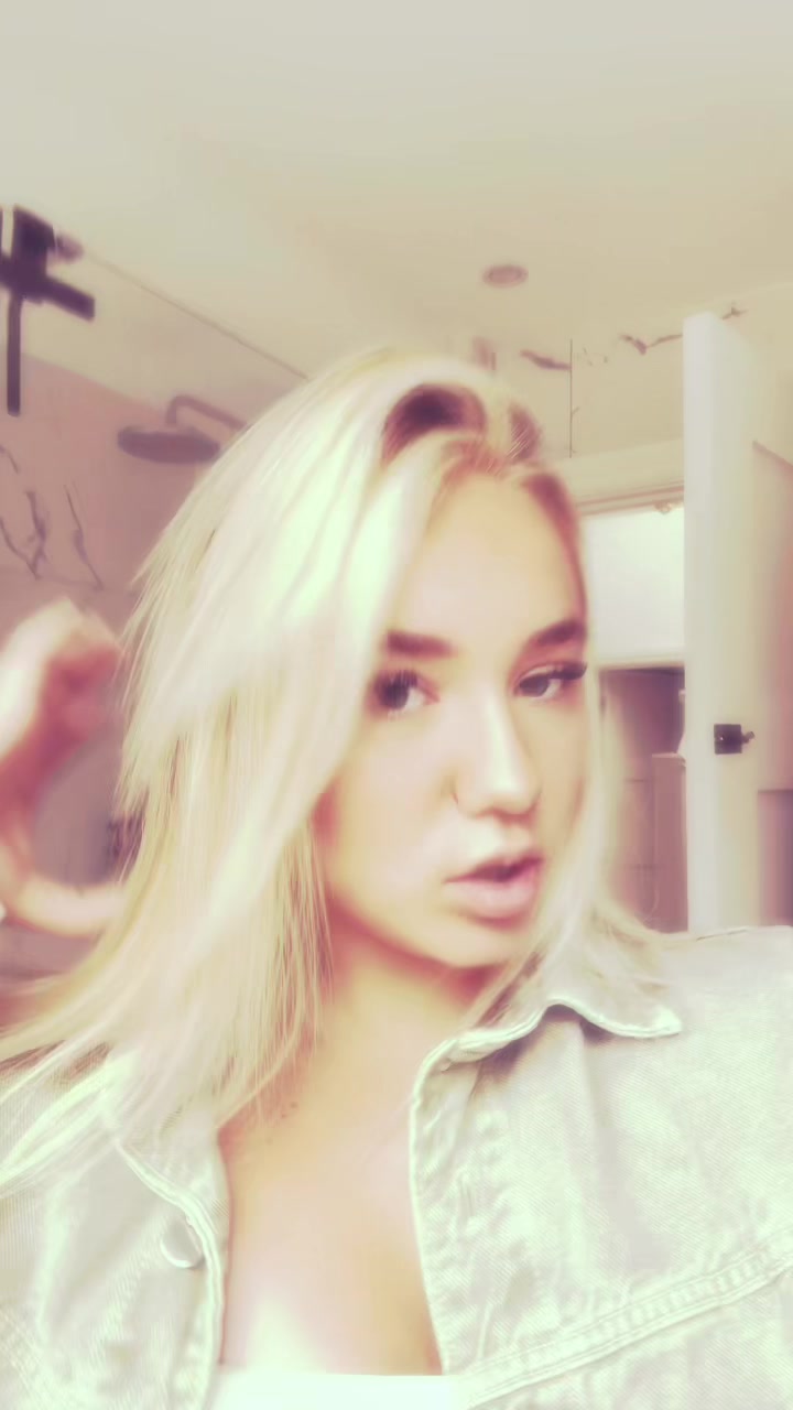 @LILLY LYNE💋