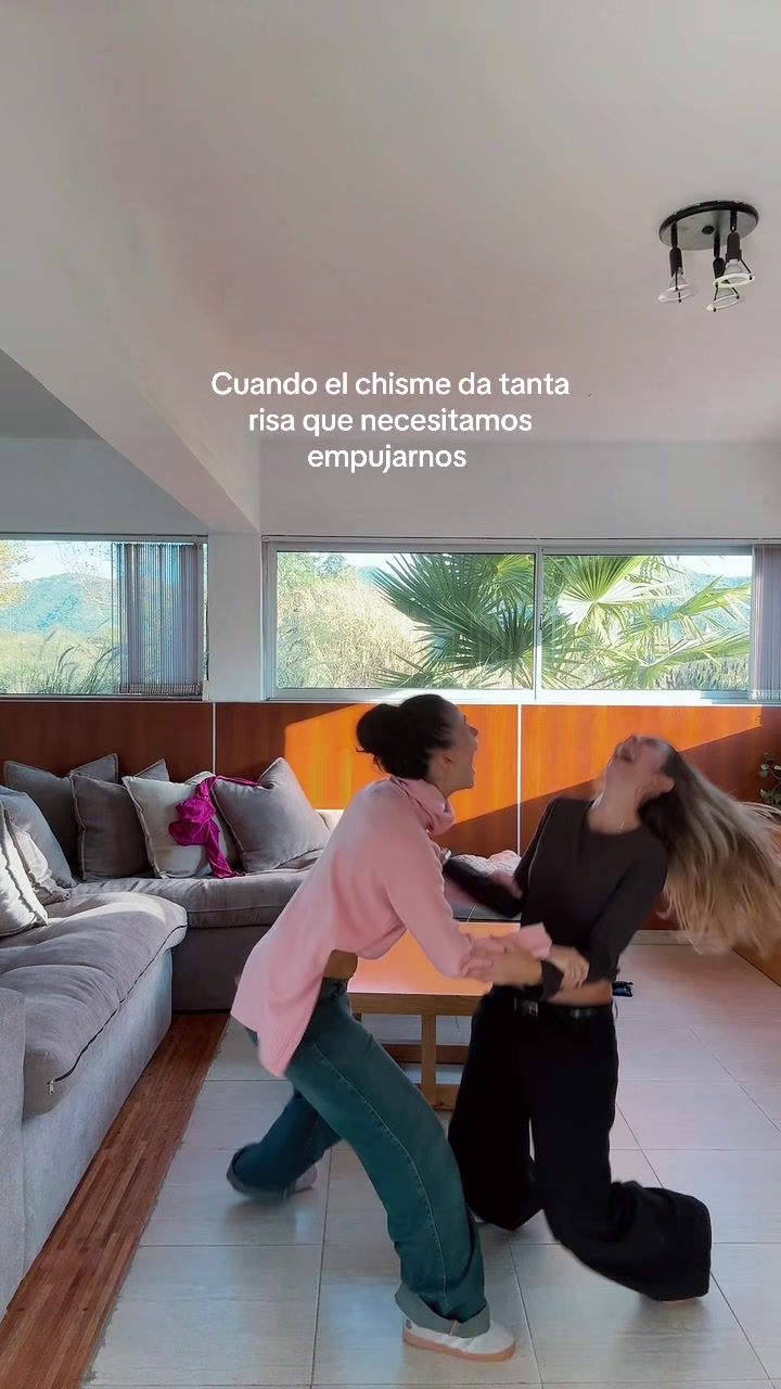 @Mar&iacute;a Agustina