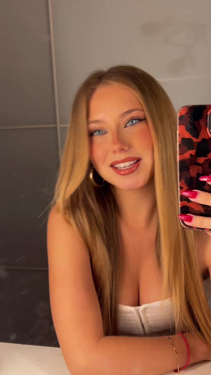@daniela