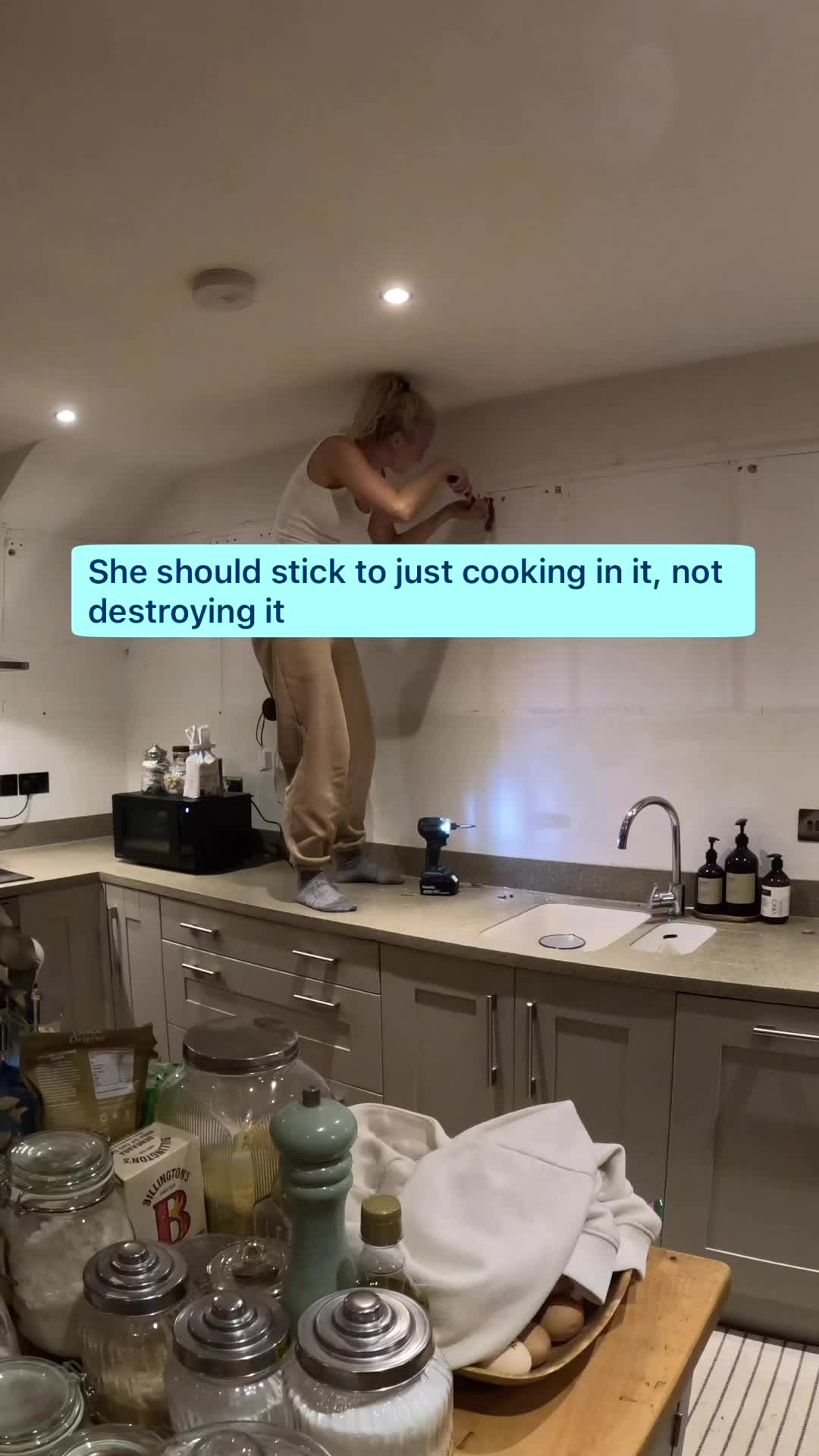 @jenlewislife