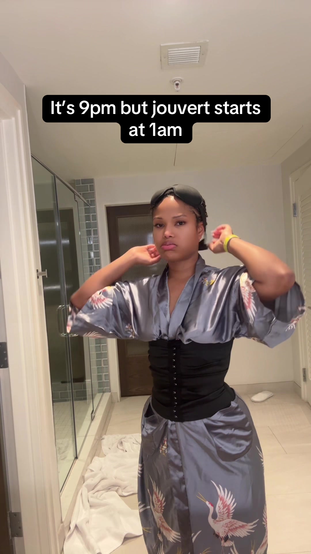 @Niaworldwide