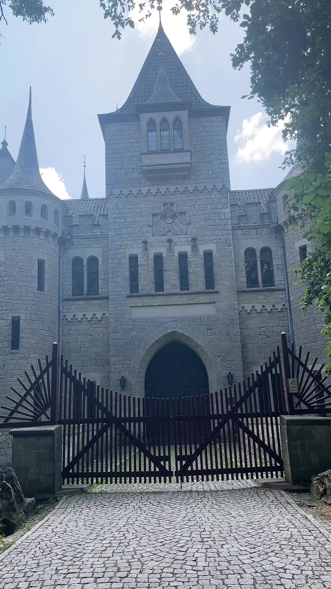 @kerkerkeren