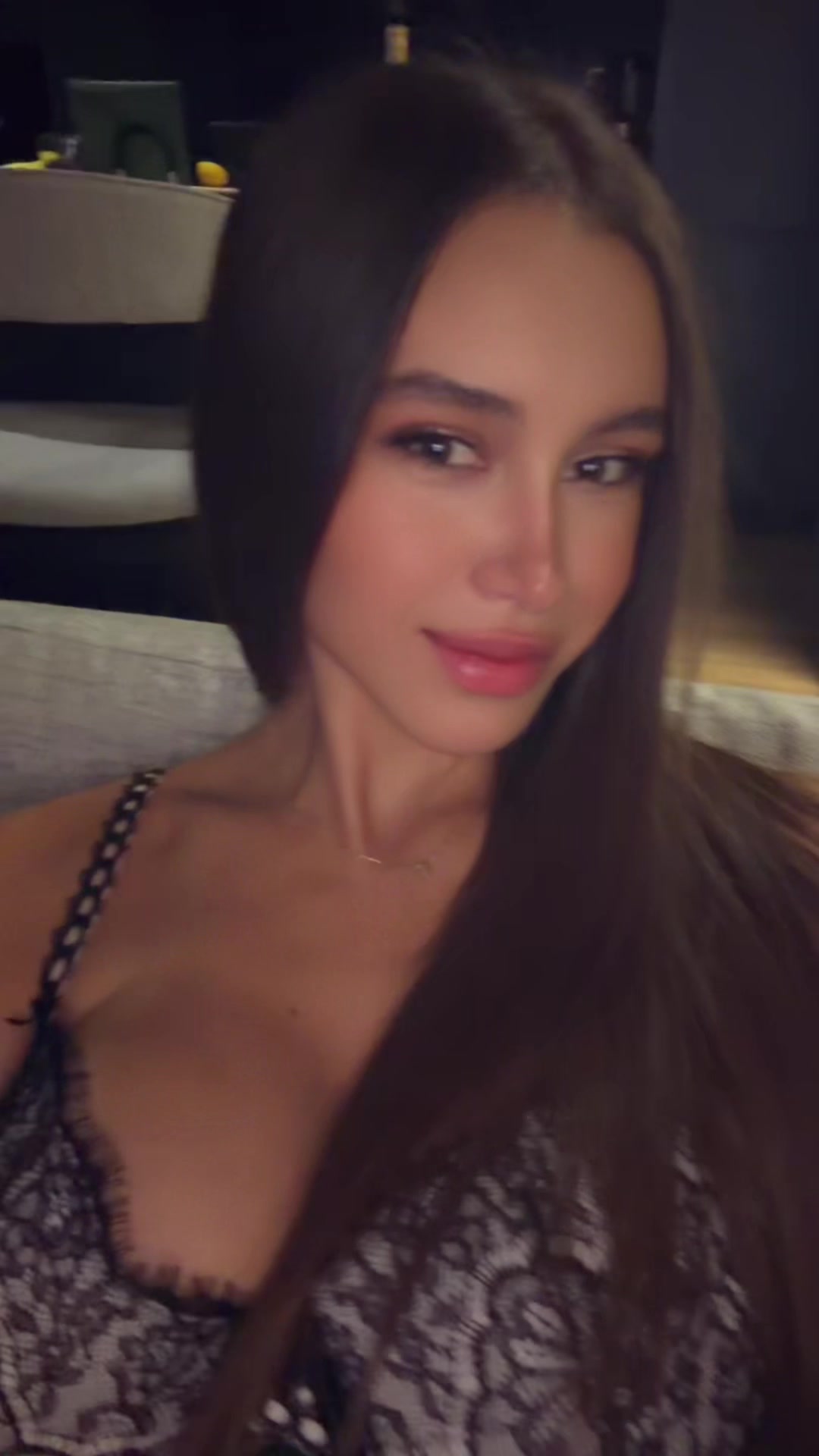 @Vlada R