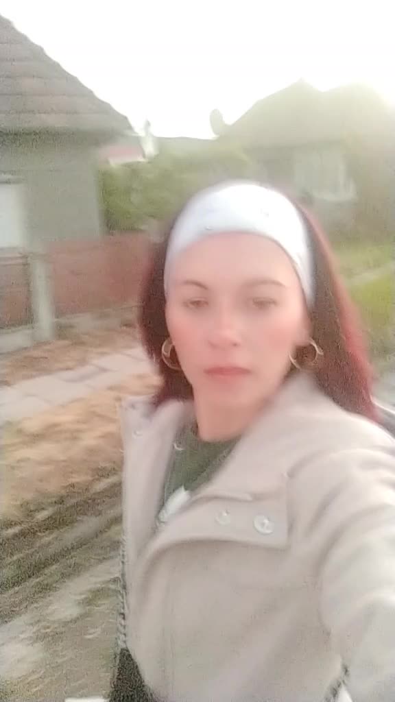 @Crys Varga