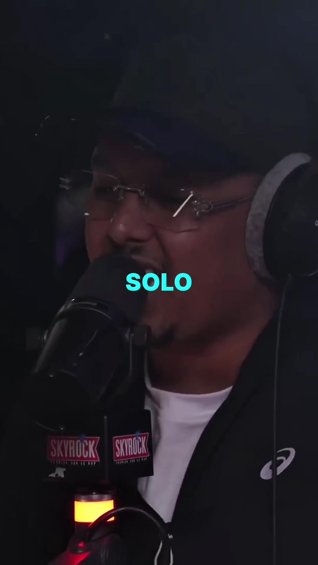 @🎧