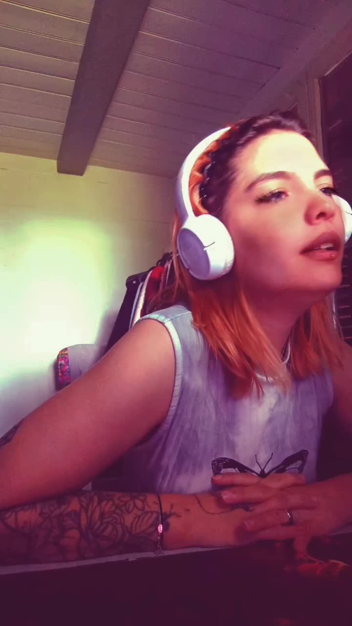 @🦊Miss.Foxxy🦊