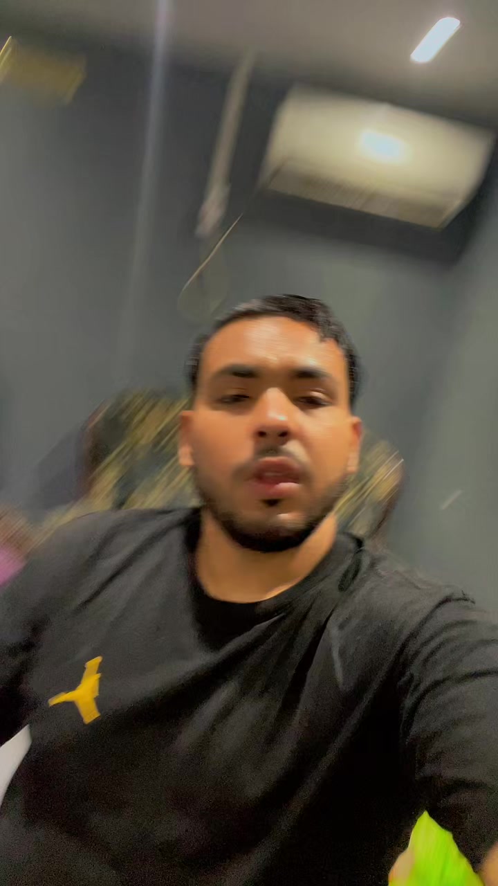 @El Moodir