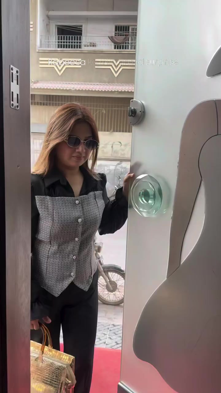 @Mr and Mrs Hussain tareen ♥️😍