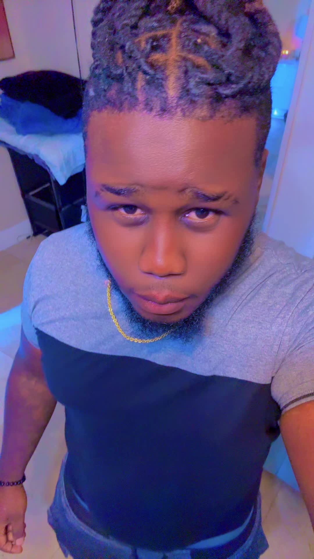 @🍆Plen_Tou_Official🥷