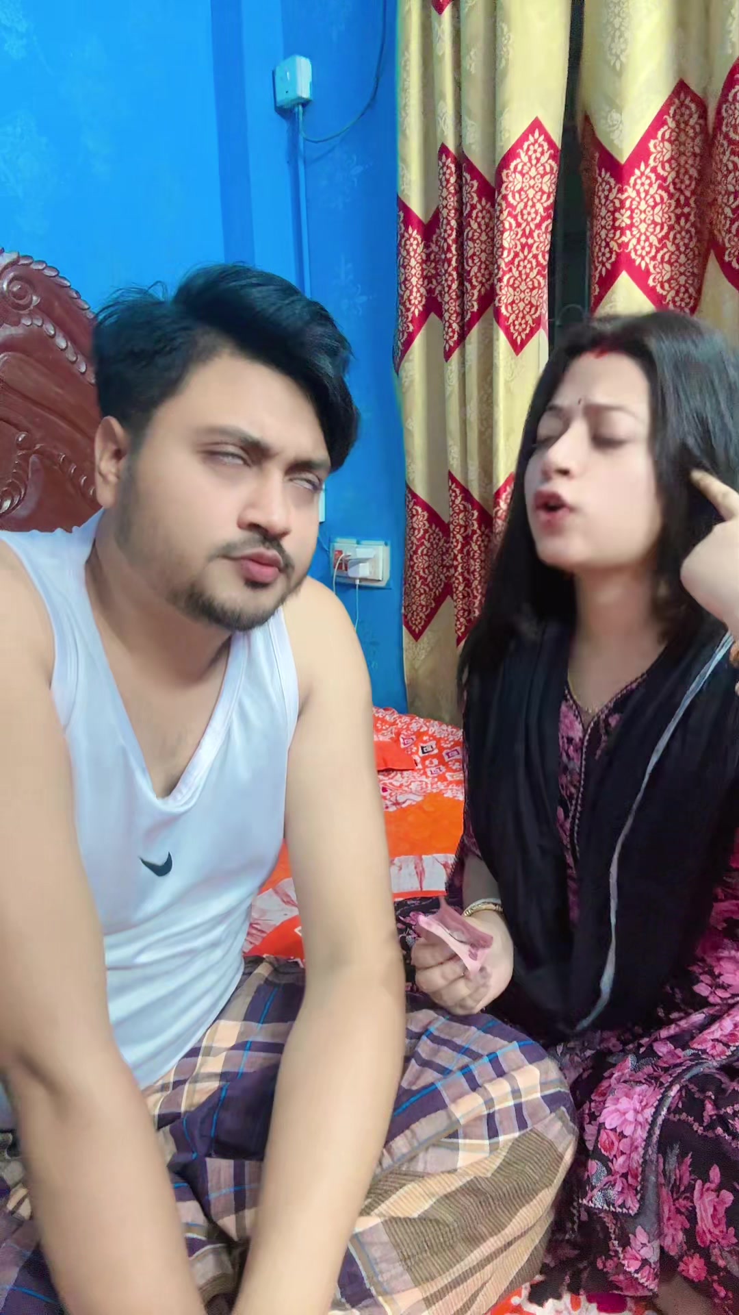 @Smile~couple😍PRIYO❤️SWOSTIKA