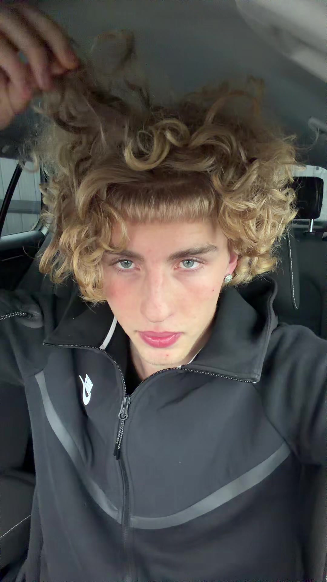 @whiteboi👨🏼🦱