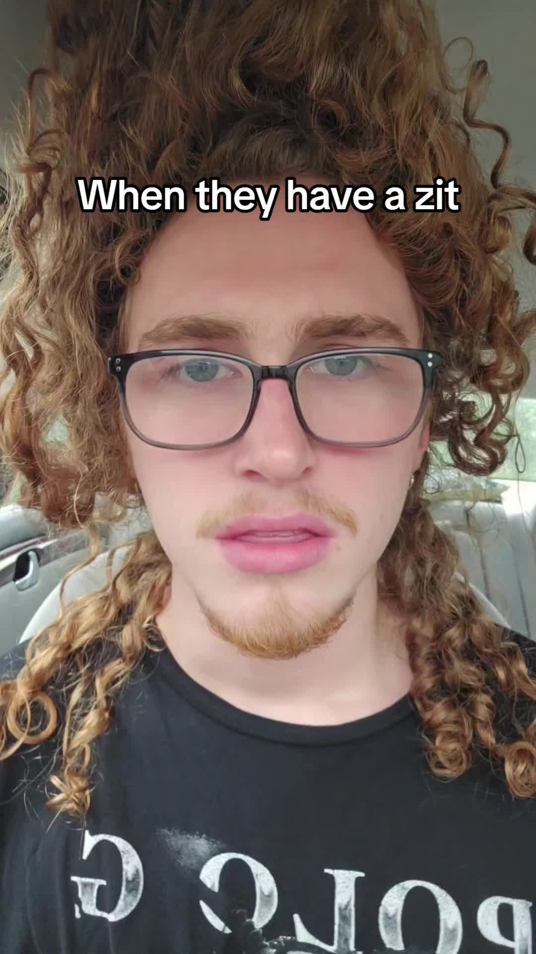 @GoldieGl0cks