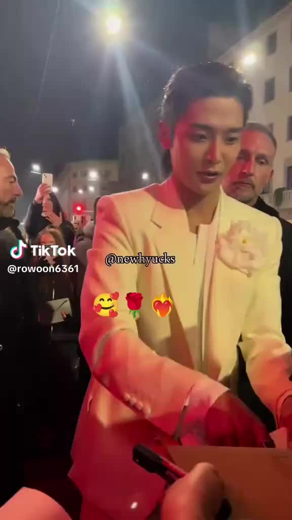 @Italian_Rowoon_fan