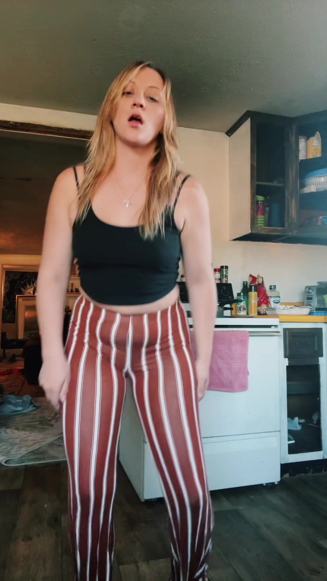 @izzyb_98