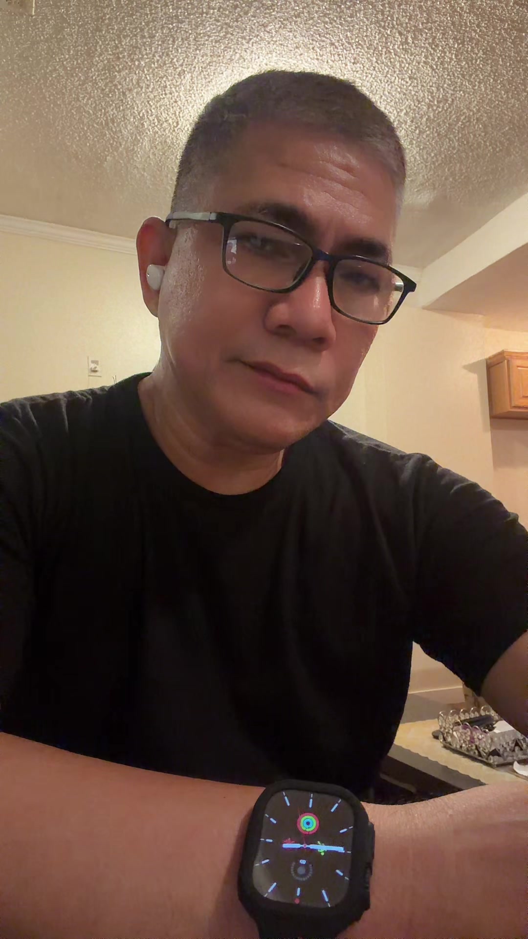 @Kneeroh