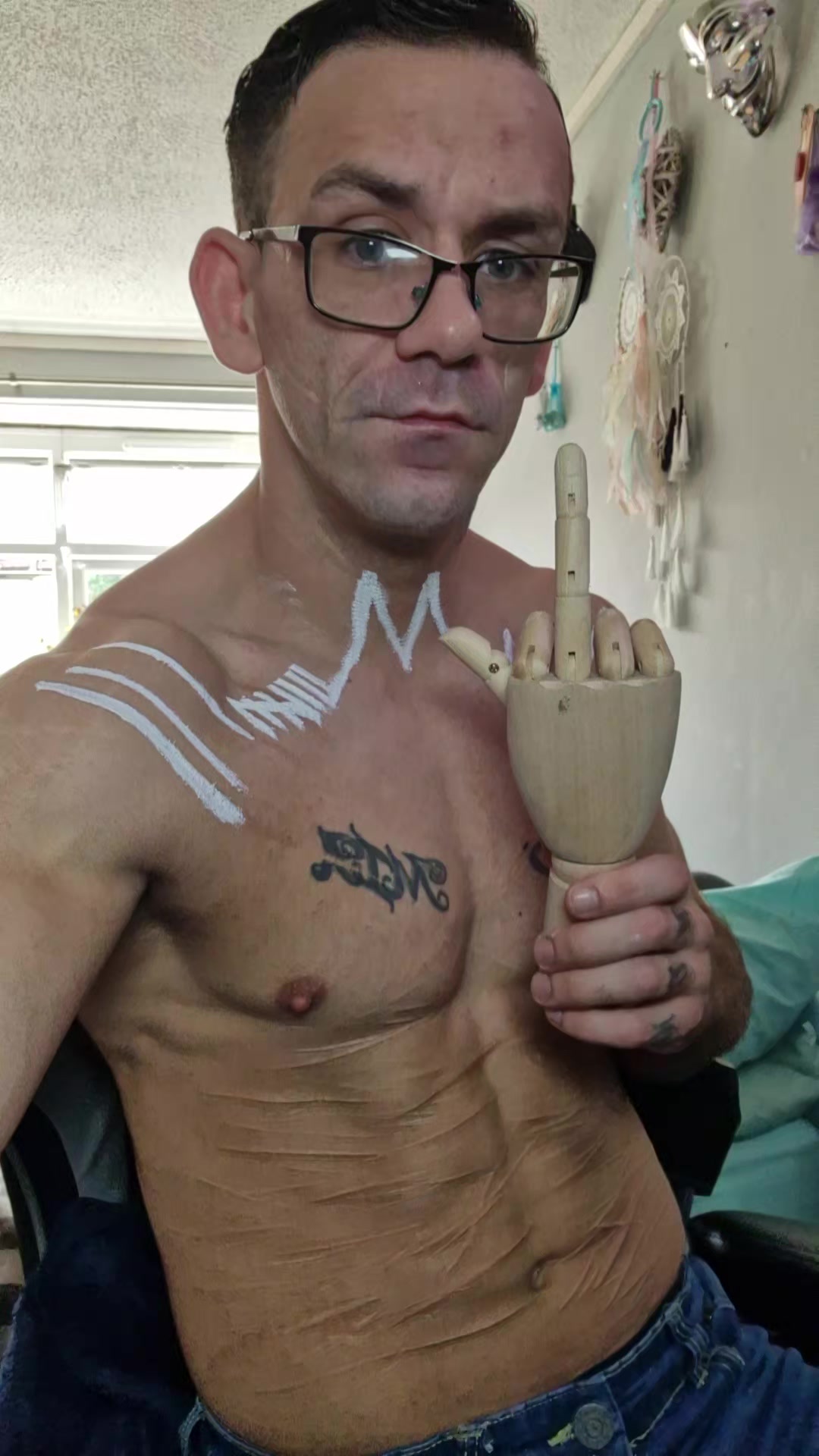 @Michael Lloyd/bodybuilder