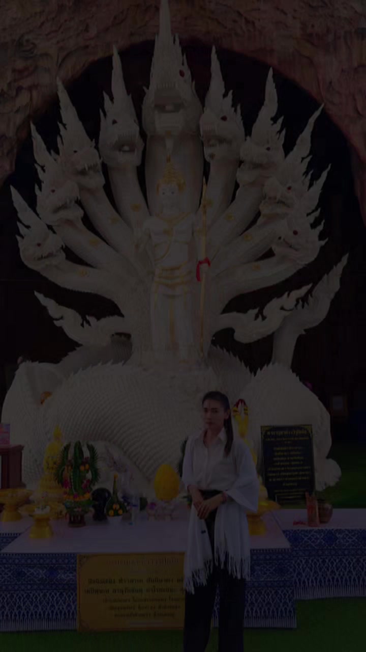 @🌿Kay Thi Khaing🌿(ဖြူးသူလေး)
