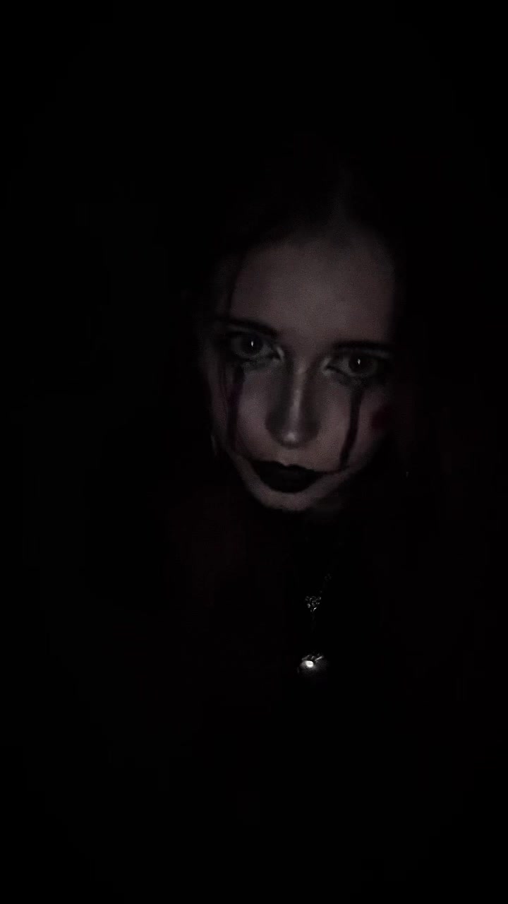 @FrostyHannah_Bucky’s version ✪