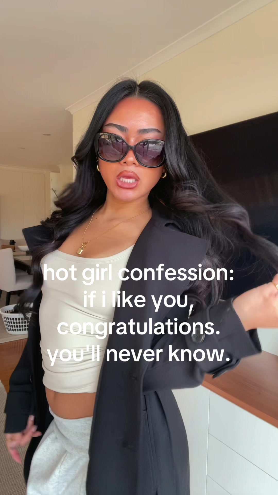 @TH💋NIA