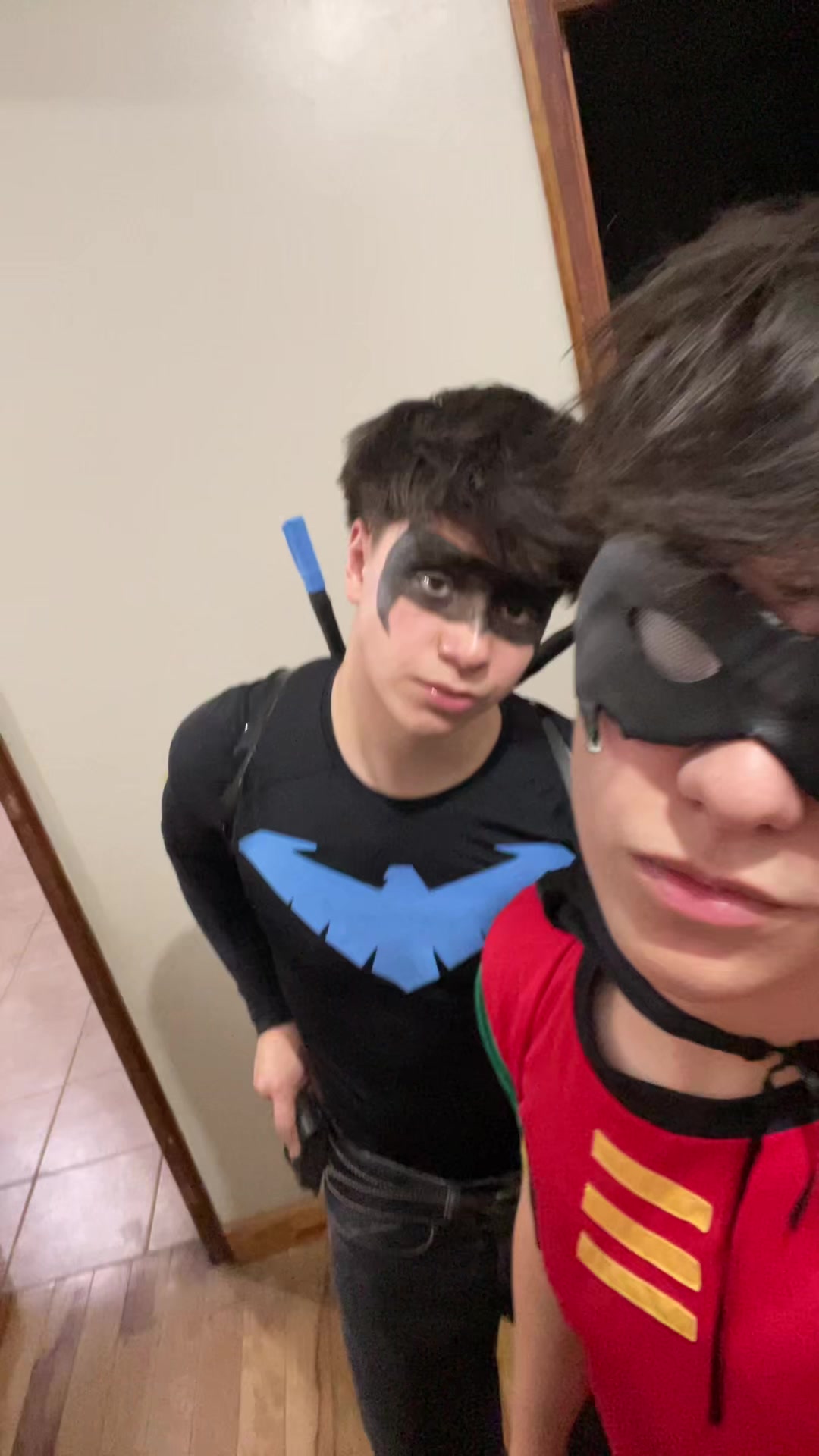 @𝙀𝙢𝙞𝙡𝙞𝙖𝙣𝙤𝙤𝙜𝙡 🕷️