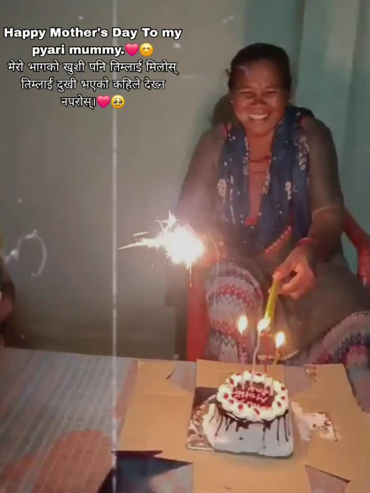@🐼🦋Aakriti...😊😫🖤