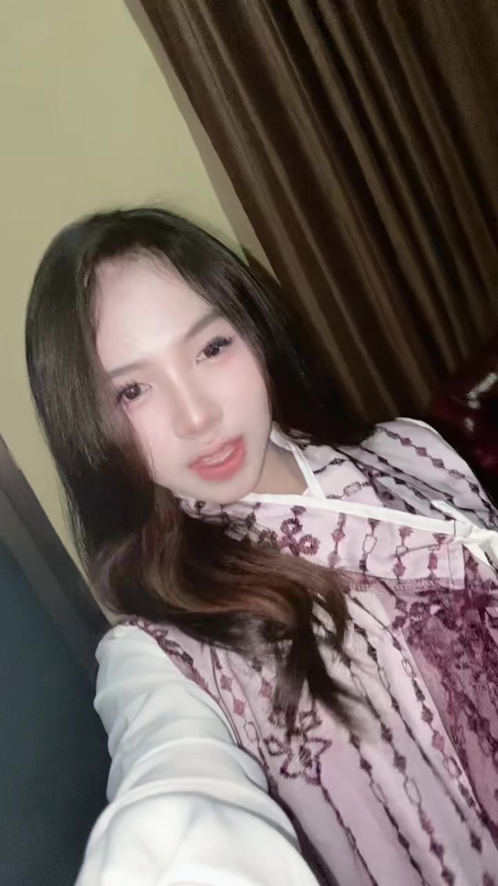 @lylyy