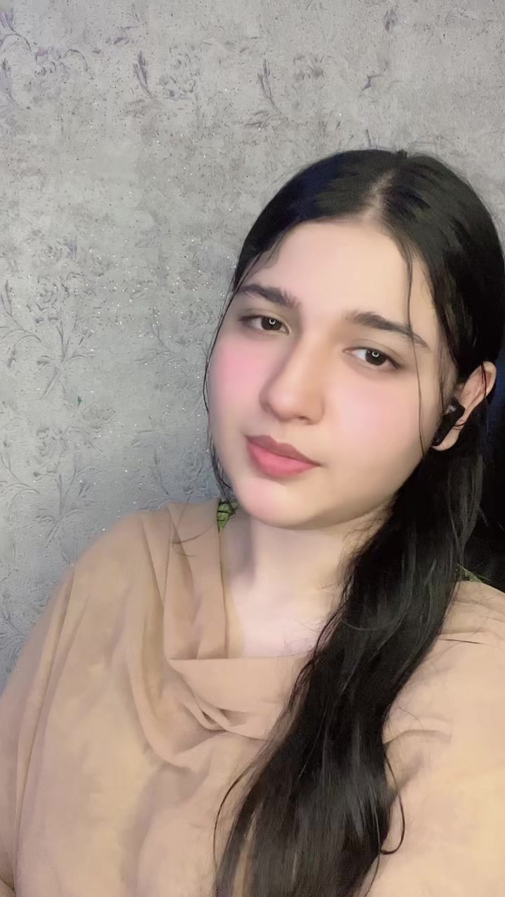 @PRETTY GIRL🥰