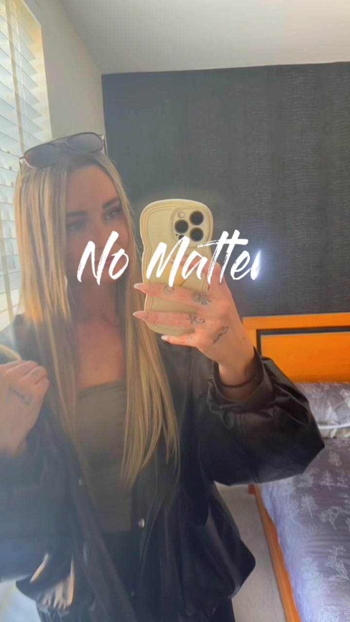 @𝖧𝗈𝗅𝗅𝗂𝖾𝗅𝗈𝗎𝗂𝗌𝖾💕