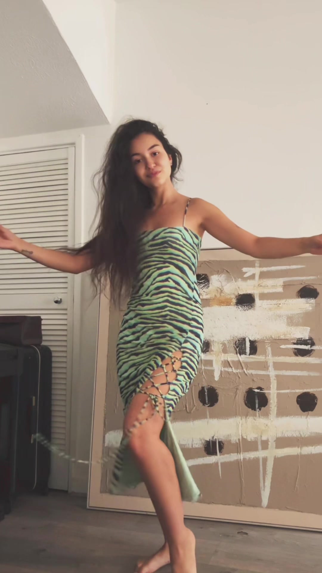 @lolabellydance