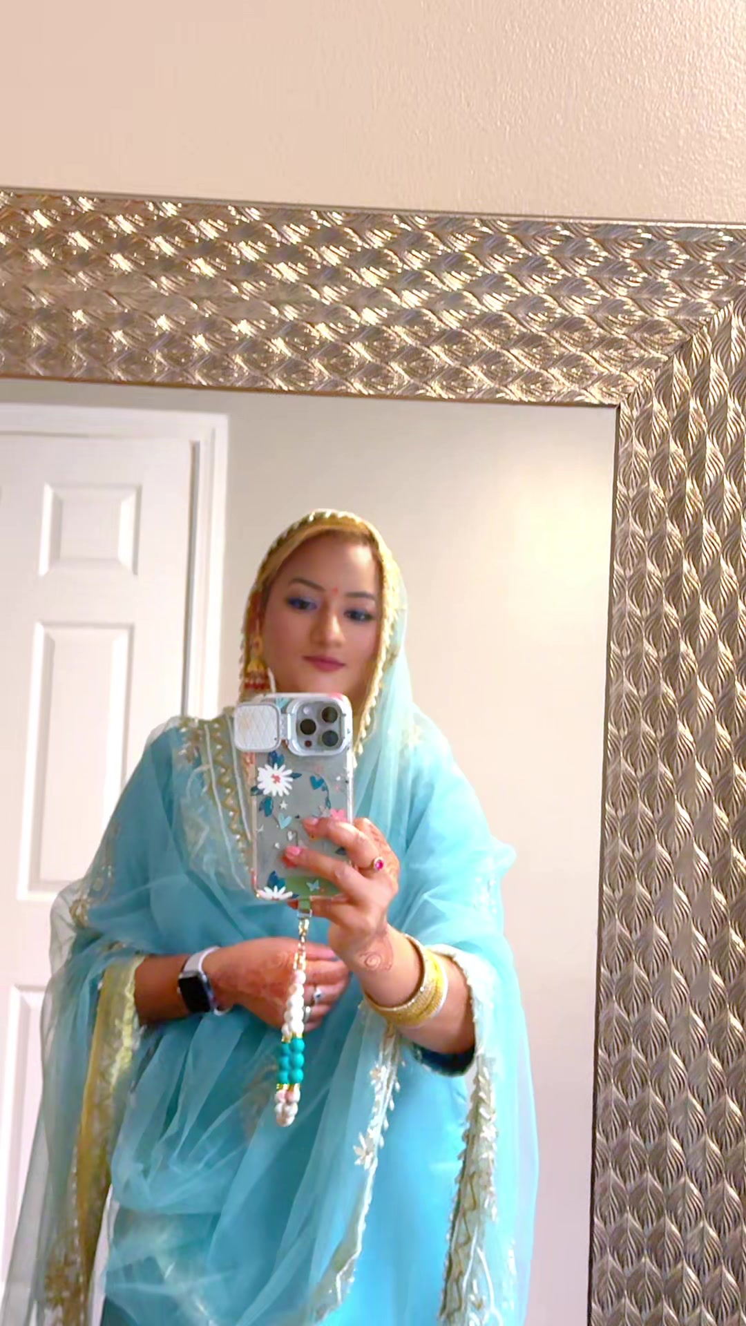 @kaur.M