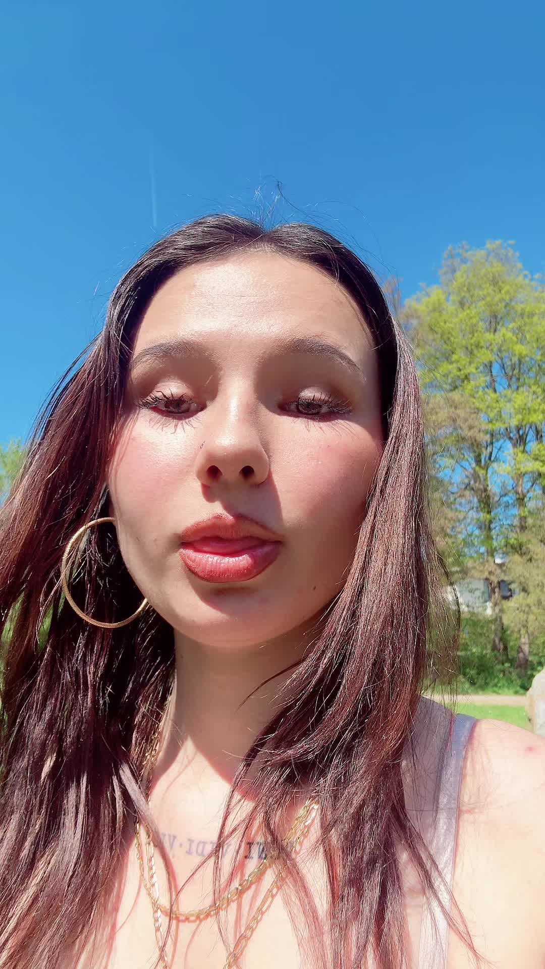 @Emicshuj