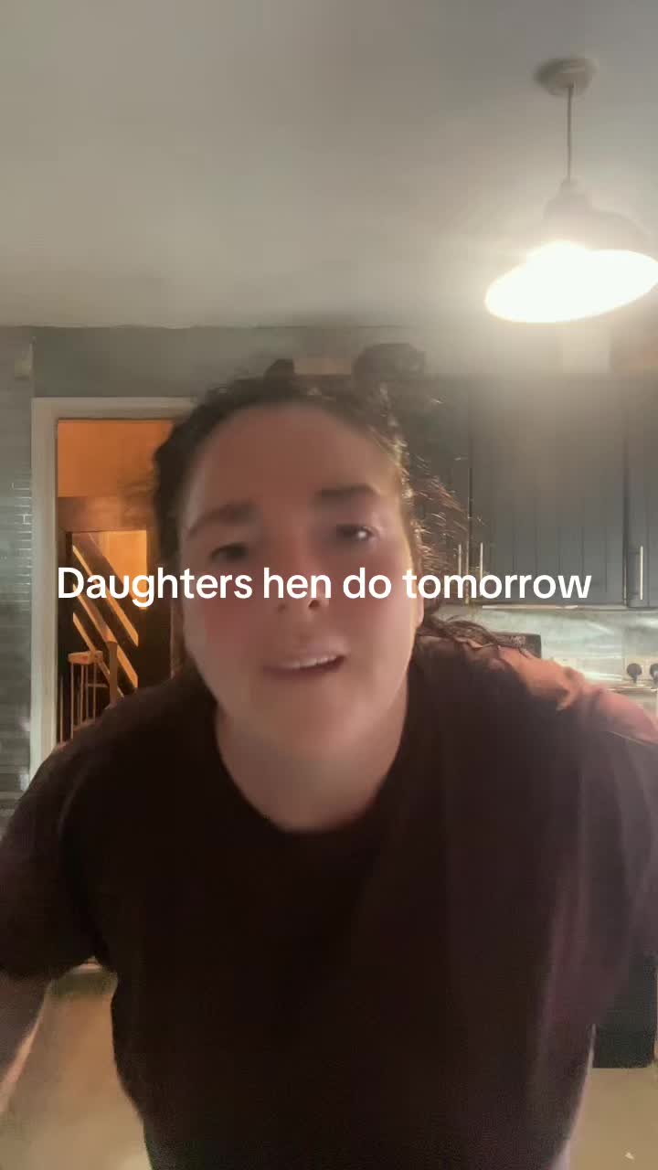 @xxx Lisa proud mother of 7 xx