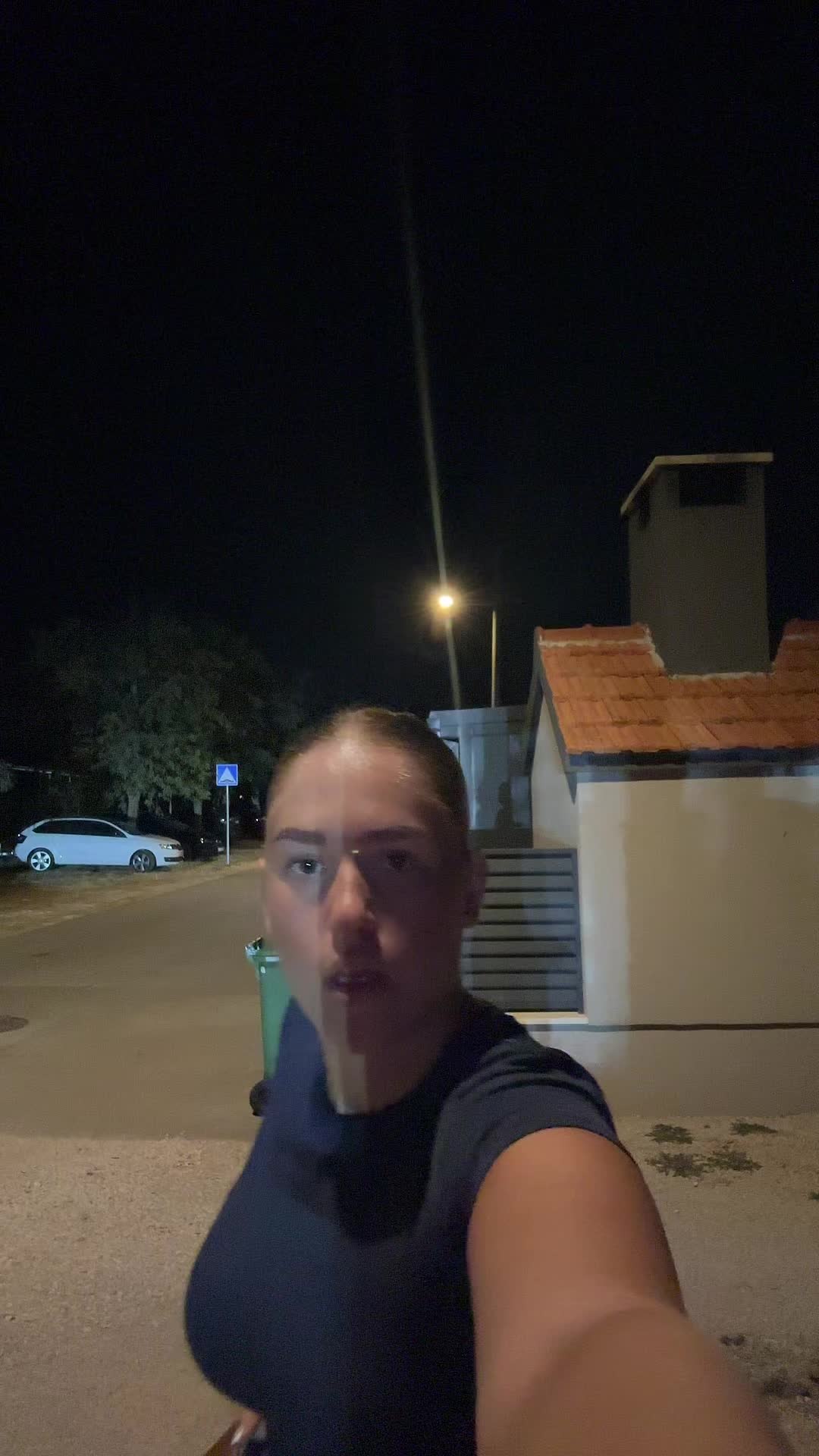 @…