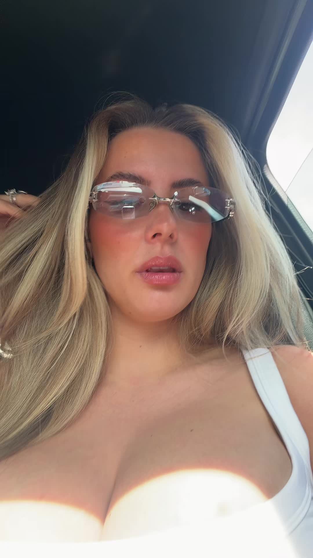 @lali957
