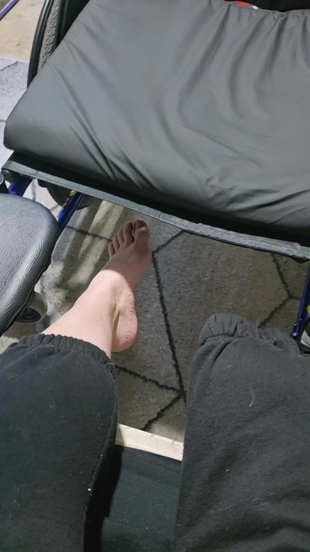 @🦿1footJoJo👩🦽