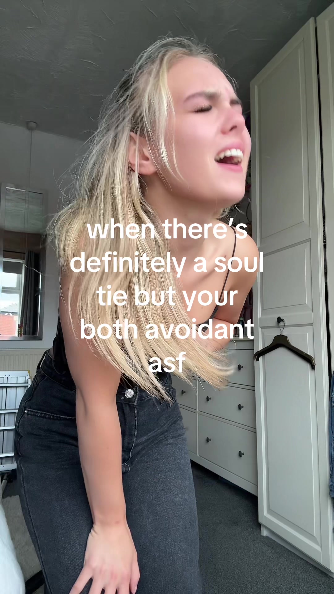 @anais