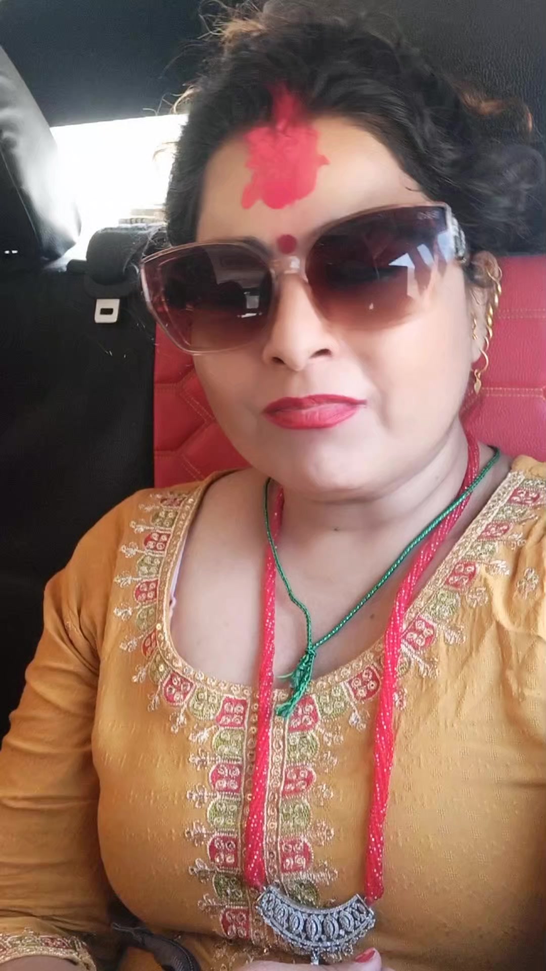 @its- me- juna(स्याङ्जालि चेली)