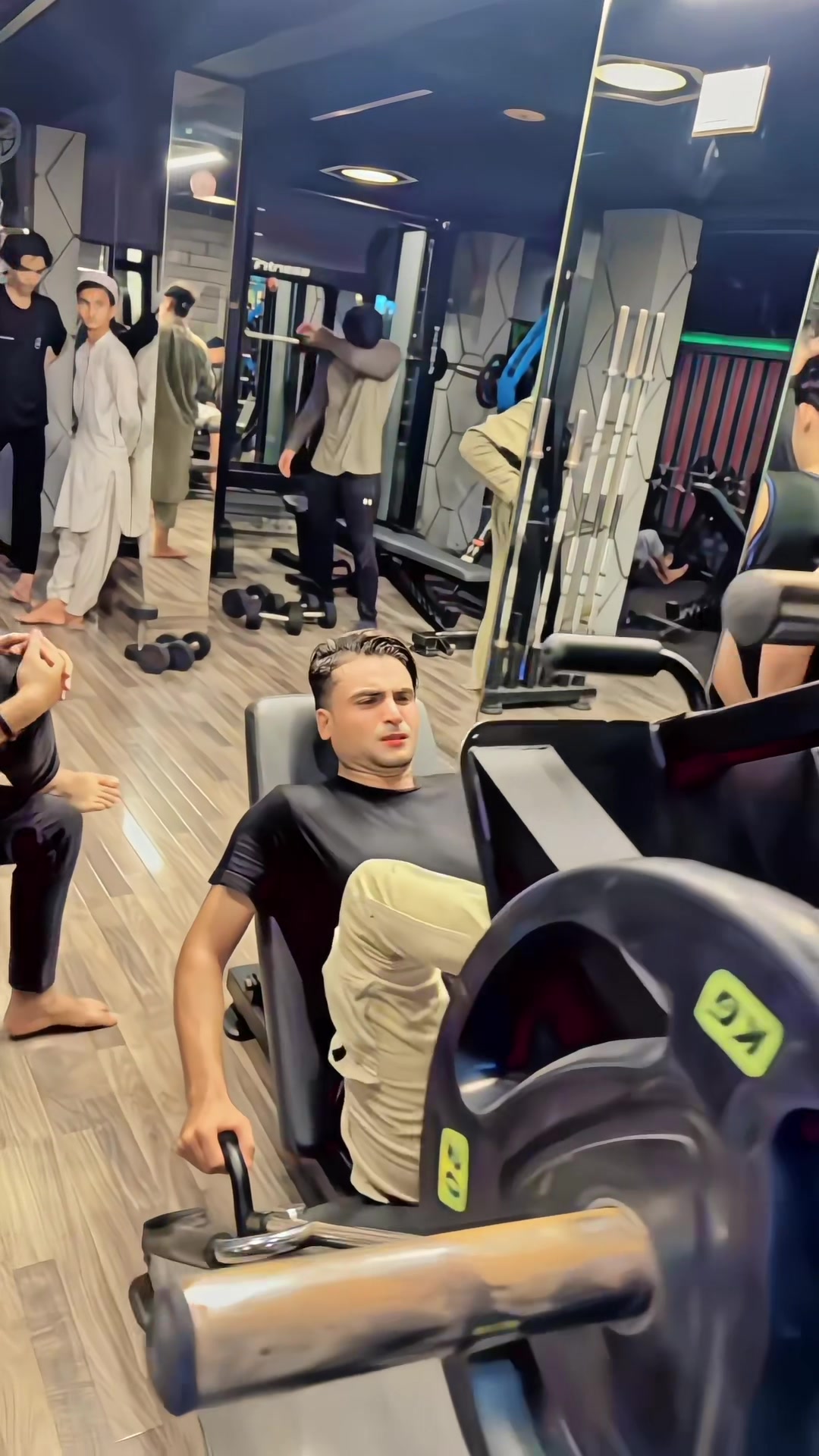 @Usمan حیدر ✨
