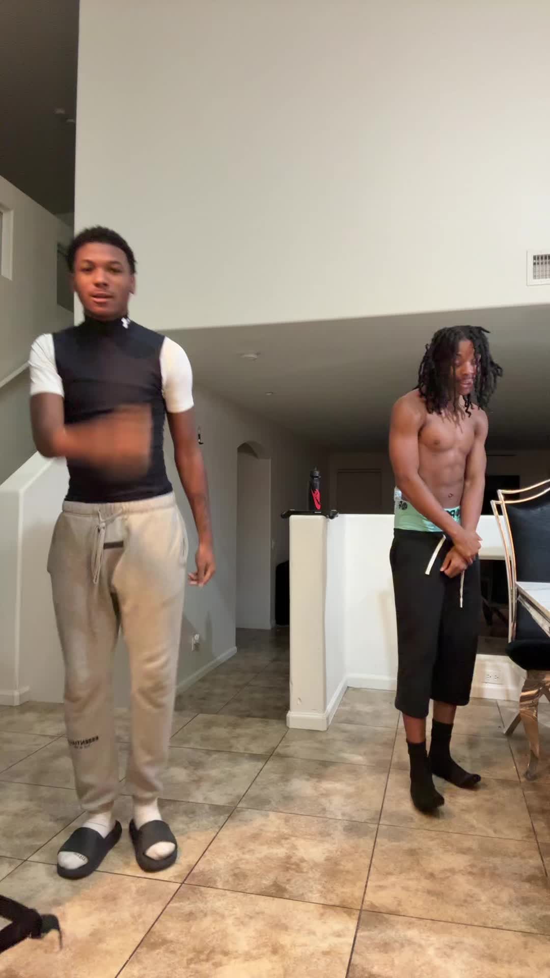 @ᶻ⁴