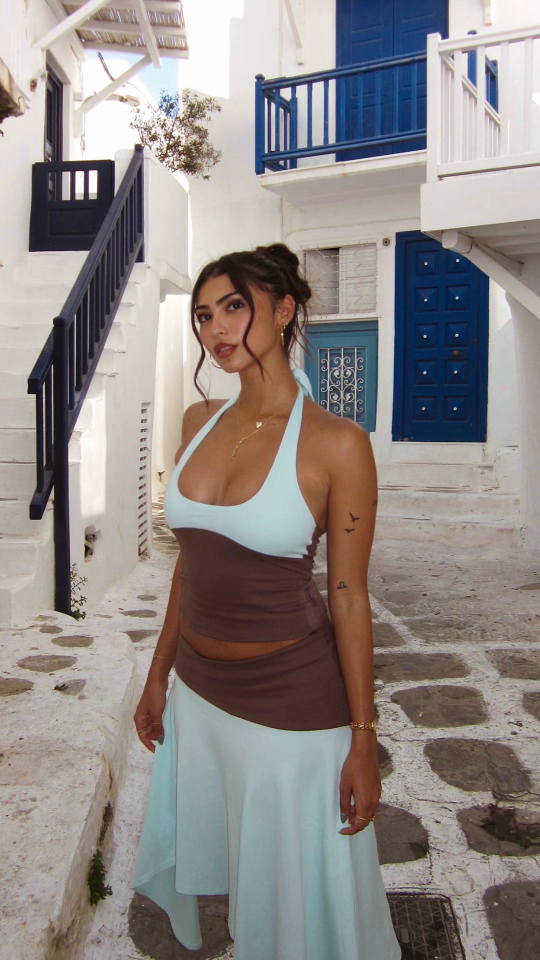 @Bella