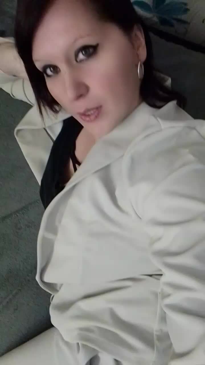 @Leni