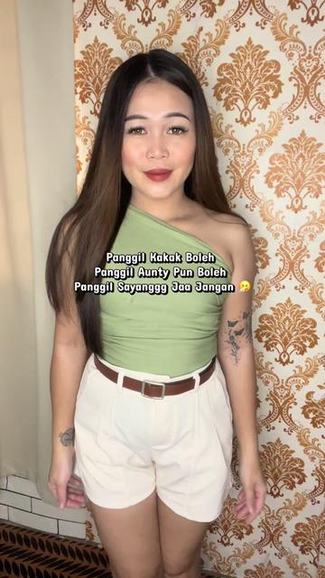 @Anne March 🦋