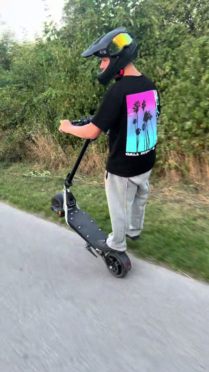 @1,3kw toboooo🥷🏿🛴