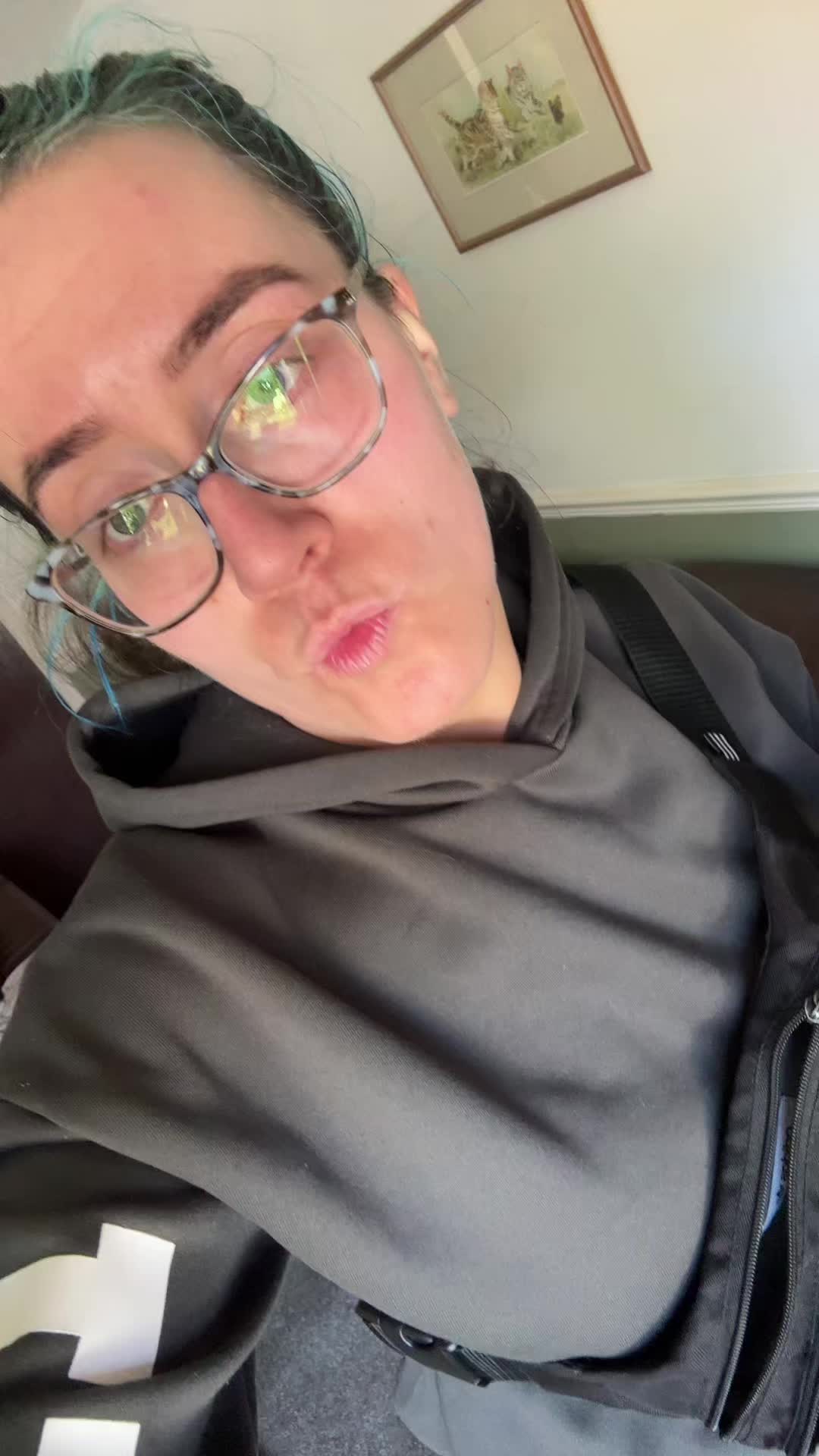 @whittaker.zoe
