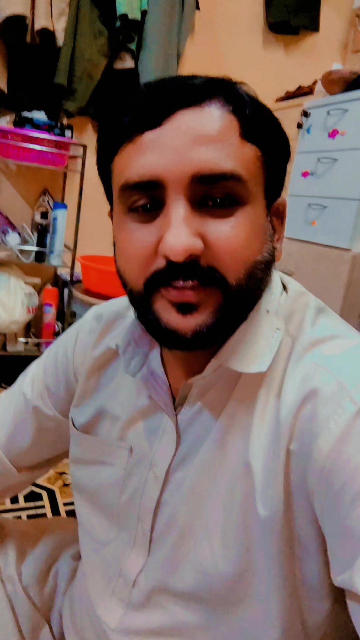 @Naveed Kashmiri 🦁