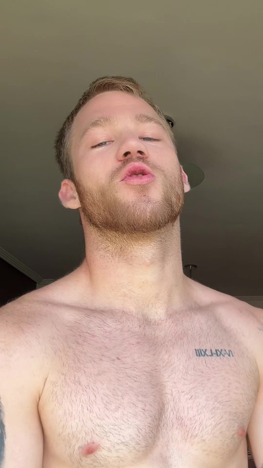 @AleeeX