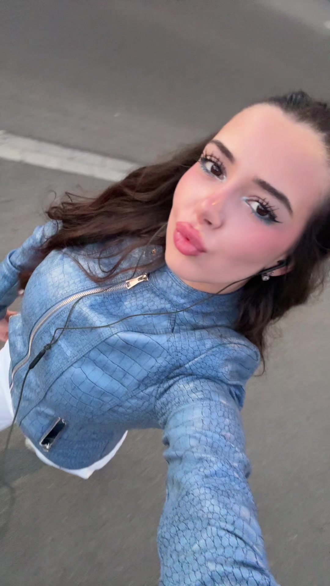 @lena