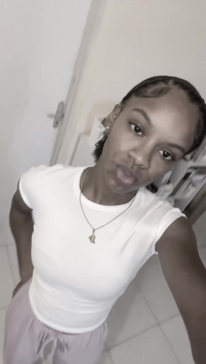 @𝐌𝐲𝐦𝐲𝐲 💋.
