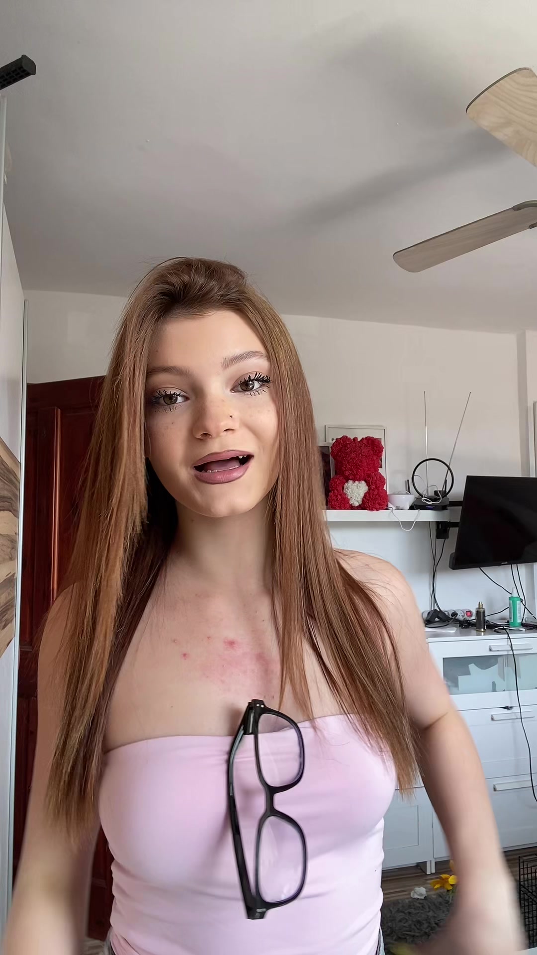 @adelka